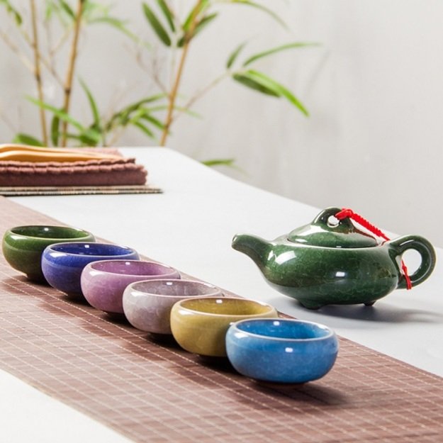 Keramikinis KUNG FU arbatinukas ir 6 pialos