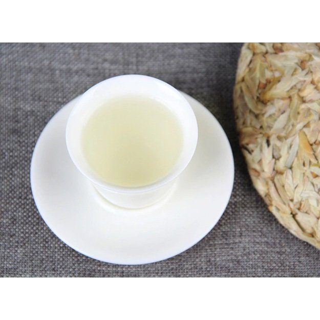 Laukinio arbatmedžio pumpurėlių (GEMMAE BAO / 2021 m.) baltoji arbata (357 g.)