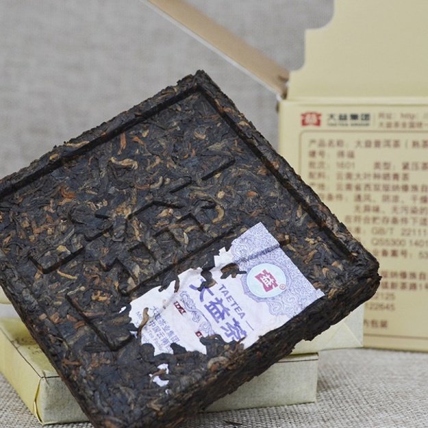 Ripe Pu-Erh (Menghai Classic: DEFU FANG ZHUANG / 2016 m.) arbata (100 g.)