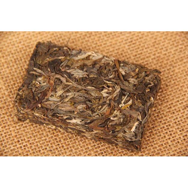 Raw Pu-Erh (PLATINUM BRICK / 2013, 2015 m.) arbata (55 g.)