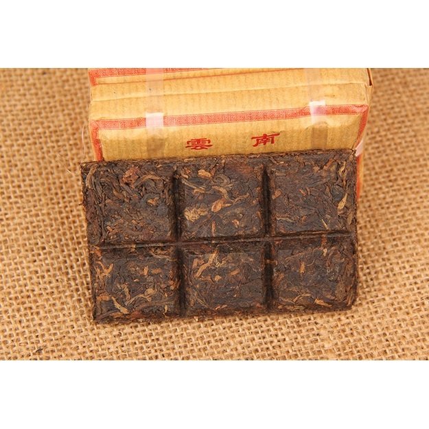 Ripe Pu-Erh (DE HONG / 2018, 2013, 2010 m.) arbata (50 g.)