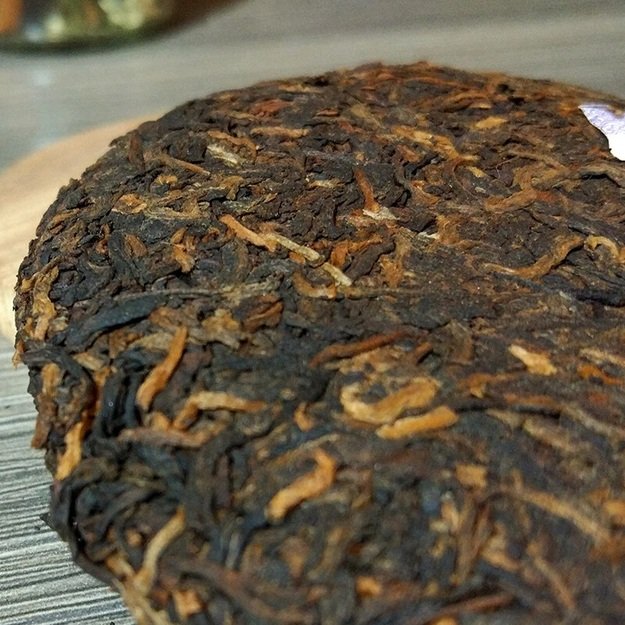 Ripe Pu-Erh (Menghai Classic: FENG HUANG GE GE / 2017 m.) arbata (100 g.)