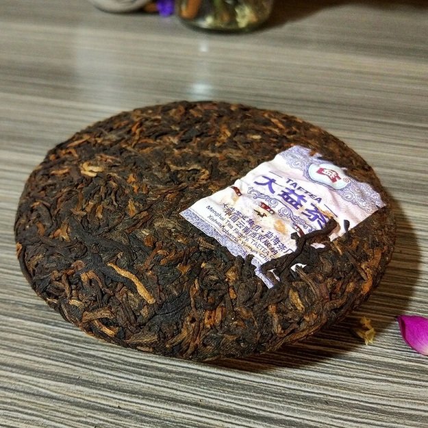 Ripe Pu-Erh (Menghai Classic: FENG HUANG GE GE / 2017 m.) arbata (100 g.)