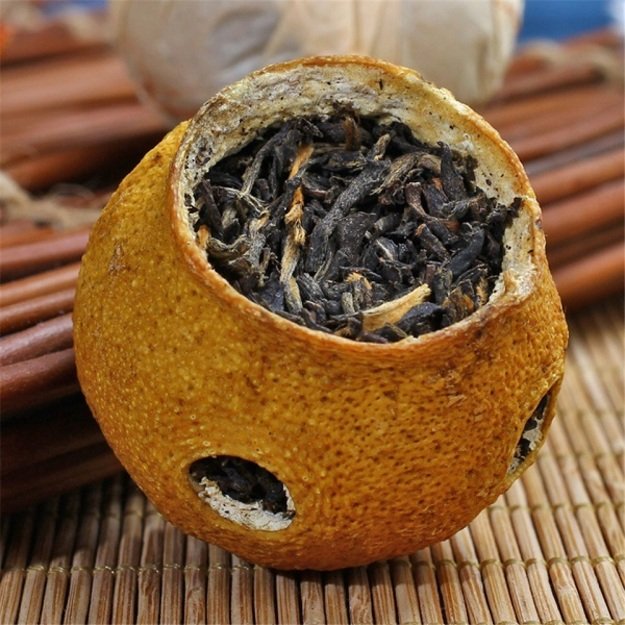 DIAN HONG juodoji arbata CITRINOJE su CHRIZANTEMOS ŽIEDU (250 g.)