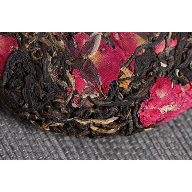 DIAN HONG (su ROŽIŲ ŽIEDAIS / 2021 m.) juodoji arbata (100 g.)