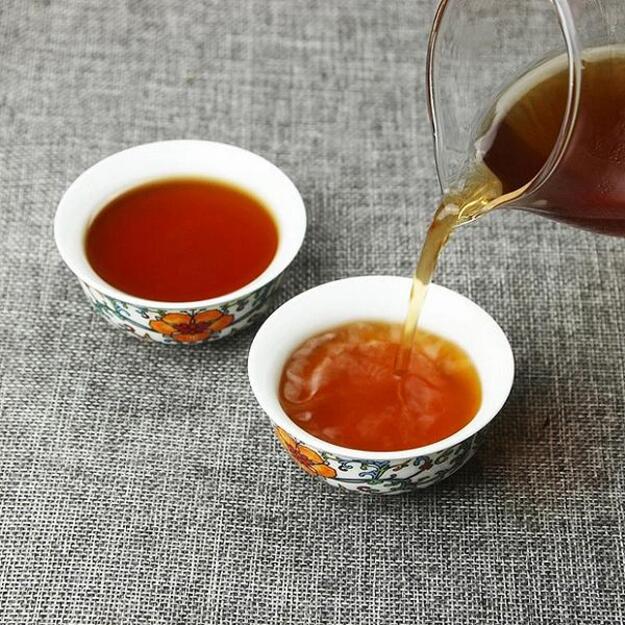 Ripe Pu-Erh (su APELSINO ŽIEVELE / 2022 m.) arbata (500 g.)