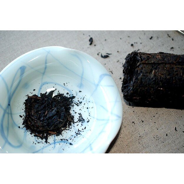 AN HUA (ROYAL HUNAN / 2013, 2017 m.) juodoji arbata (165 g.)