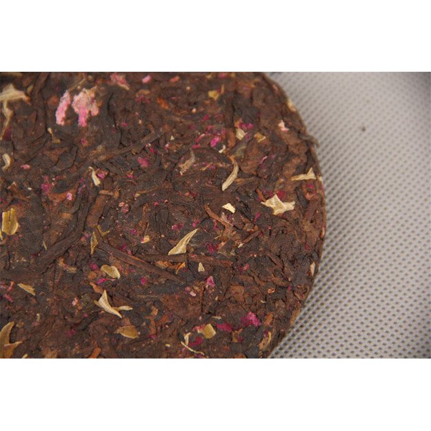 Ripe Pu-Erh (su ROŽIŲ ŽIEDLAPIAIS / 2018 m.) arbata (100 g.)